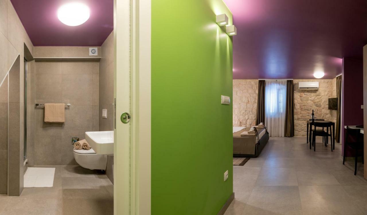 Annie'S Stone Studio & Room Сплит Екстериор снимка