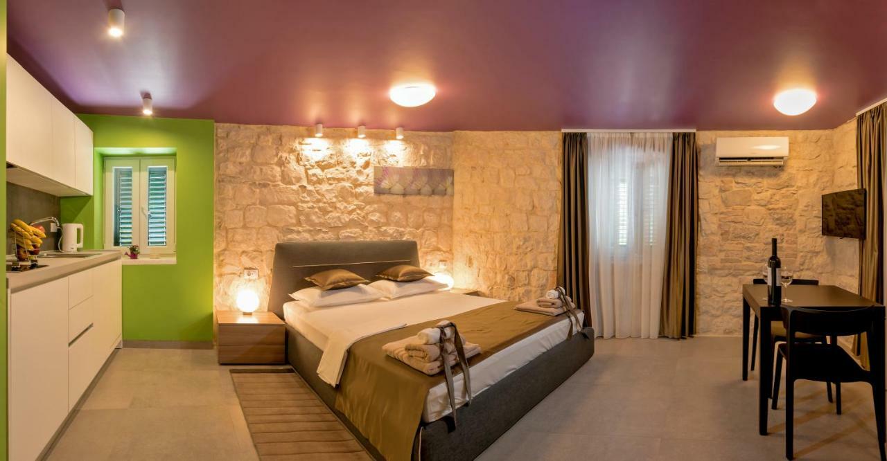 Annie'S Stone Studio & Room Сплит Екстериор снимка