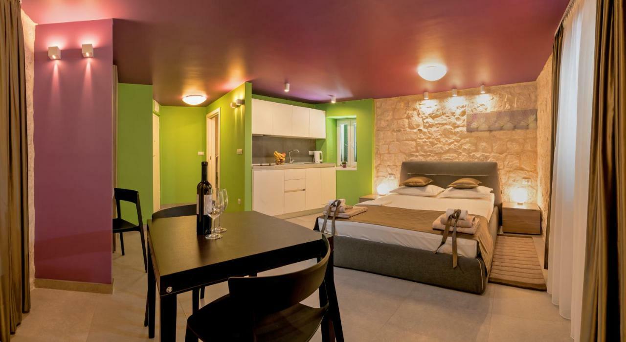 Annie'S Stone Studio & Room Сплит Екстериор снимка